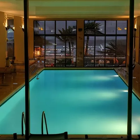 Hotel Coral & Marina