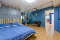 Marine Pension Paju - Pools