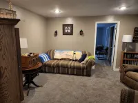 3-bedroom apartment in marvelous Goshen with WiFi, AC