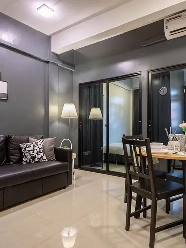 รูปภาพของT5 2 Bedrooms/6Guests/Full Kitchen/1 Min to BTS