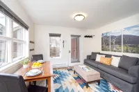 Cloud Nine! Near Chair 7, Top Floor on River + Hot Tub 1 Bedroom Condo by RedAwning - balcony