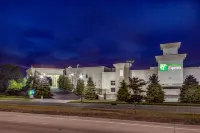 Holiday Inn Express WISCONSIN DELLS by IHG - Parking