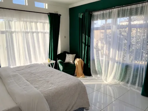 A Cozy Selfcatering Apartment, 5Min dr to the Center and 7Mins to the Rainforest - Apartments