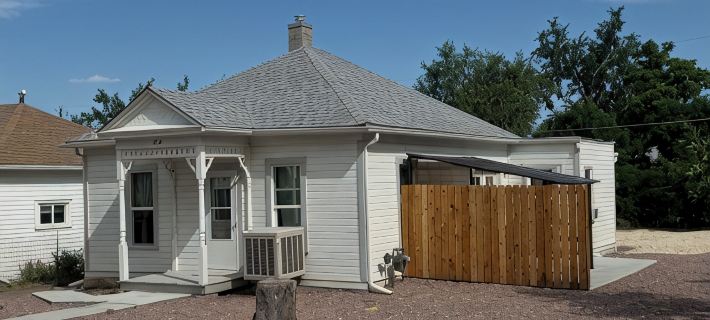 Skyline Retreat Charming 3-bedroom house with AC and WiFi in Cañon City Hotels in Fremont County