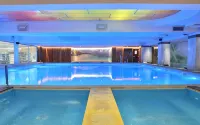 Hotel Continental - Pools