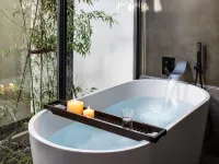 Guandoo Mansion · Songyang Wenli - Hot Tub