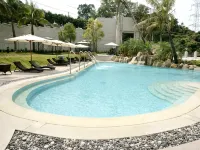 Le Beau Max Resort - Pools