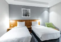 Holiday Inn NAIROBI TWO RIVERS MALL by IHG - Balkoner