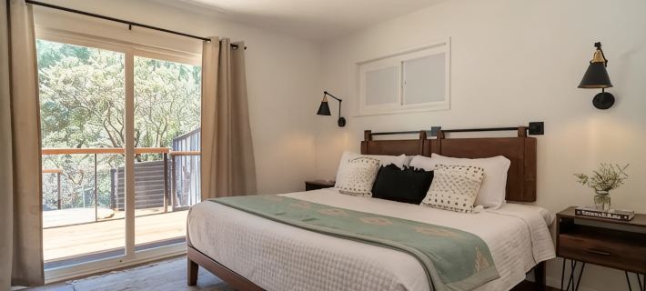 All New, 3 Bdrms, HOT TUB, near town and trails Hotels in Idyllwild