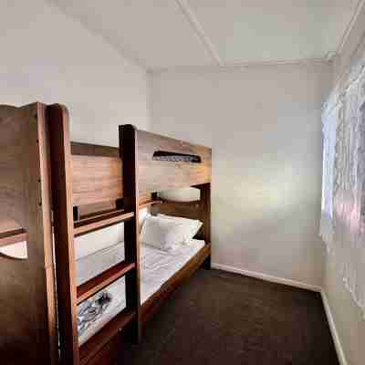 Comfy family home(15 mins to CBD & beach) Rooms