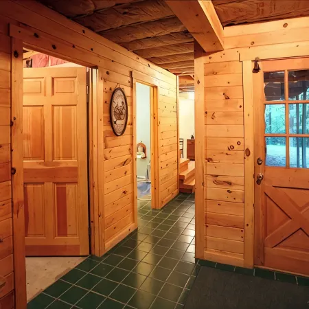 Poconos Log Cabin Getaway