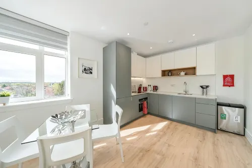 Roomspace Serviced Apartments- Syward Place - Apartemen