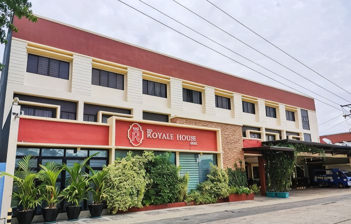 Royale House Hotel Davao powered by Cocotel