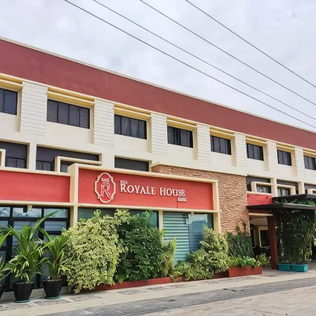 Royale House Hotel Davao powered by Cocotel