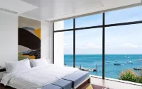 Happy Hour Seaview Apartment (Bayuquan Hongji Branch)