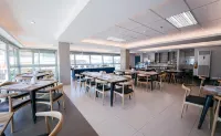 Henia Hotel - breakfast