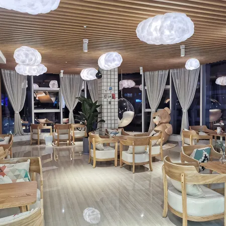 Huahai Holiday Hotel