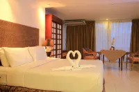 Wild Orchid Beach Resort - balcony
