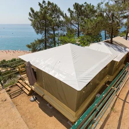 Camping Bungalows El Far