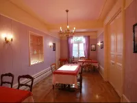 Logis Grand Hôtel de l'Europe Ξενοδοχεία στην πόλη Langres