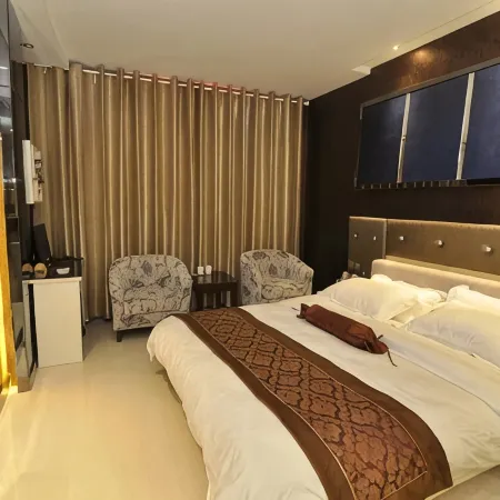 Longyou Haoting Pinshang Hotel