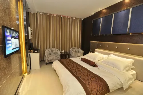 Longyou Haoting Pinshang Hotel