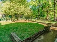 Cozy Bungalow 3Bdrm, 2.5ba, Courtyard