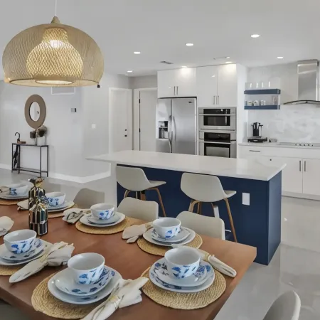 Modern 4 BR  - Heated Pool - Game Room - Arcades- Kosher Option