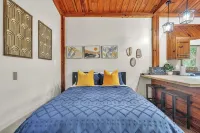 Private Retreat on 21 Acres Close to  Spirit of the Suwannee