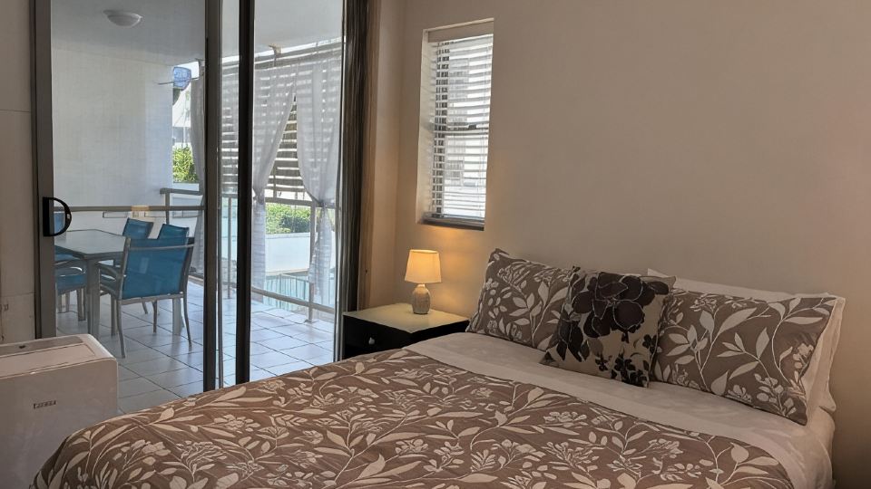 Merivale stay in South Brisbane two beds two baths one parking