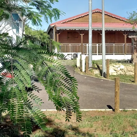 LABE KAZ KREYOL Creole house 5min from the sea, surf spot and town center