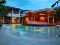 Kumbara Oasis Lombok - Swimmingpools