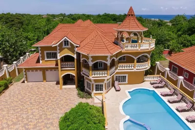 2 Villas in Jamaica-22 guests-Fully staffed のホテル