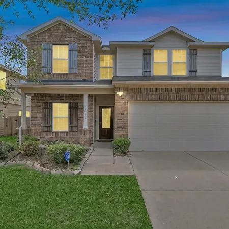Charming 4-bedroom house with AC and WiFi in tranquil Cypress