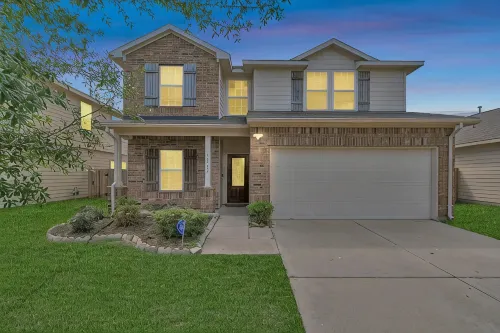 Charming 4-bedroom house with AC and WiFi in tranquil Cypress - Wi-Fi