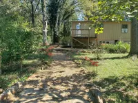 Charming 3-bedroom house, WiFi, AC, in tranquil beautiful Russellville near Lake - Homestays