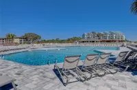 Steps to the Beach! Oceanfront Resort. -  Holiday Villas