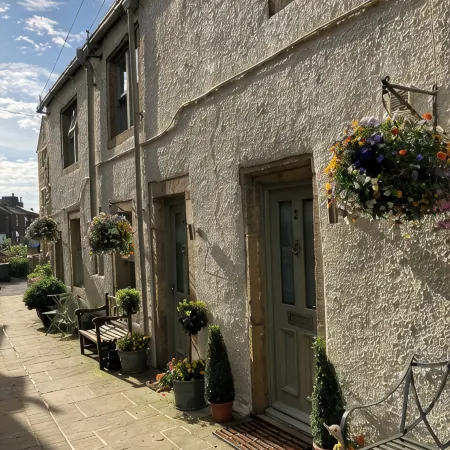 The Old Middle School 1700 Cottage Addingham