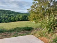 Les Hauts de Couze, old stones, natural surroundings Hotels in Lalinde