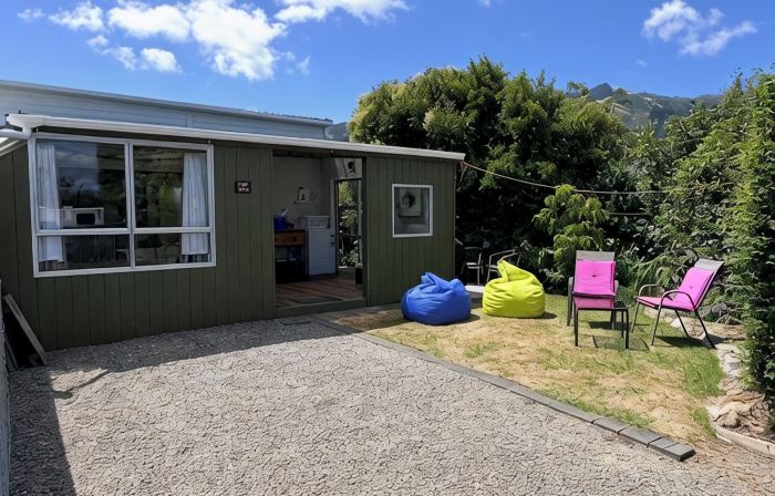 Modern cabin at beautiful Pohara Beach