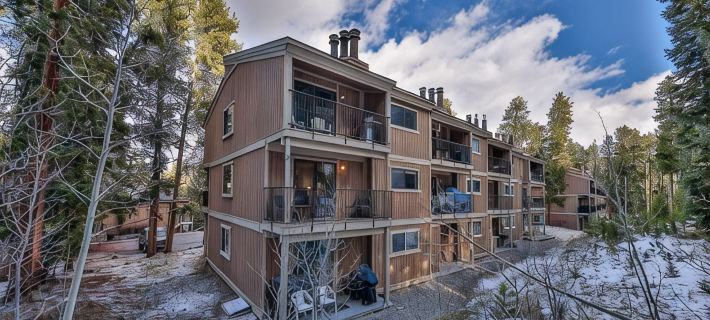 Walk to Downtown Winter Park! 2Br 2BA Pool, 3 Hot Tubs, Free Shuttle, Sleeps 6 Hotels in Winter Park