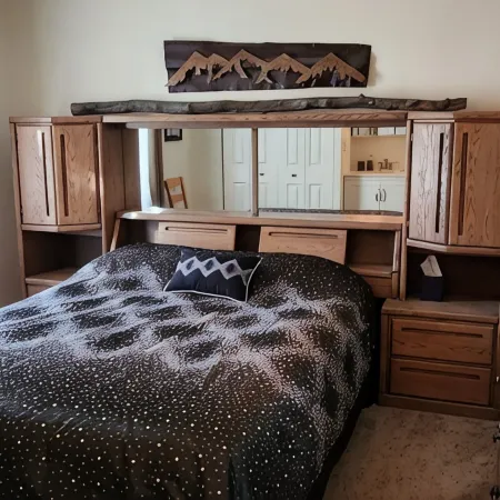 Centrally located to all Summit County winter and summer attractions!