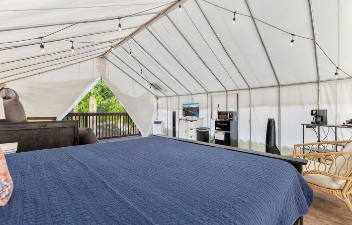 Furnished Glamping Tent/King Bed/Access to the Red River - Dancing Deer - #6