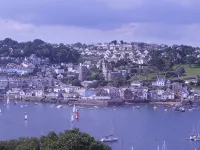 Two Bedroom Loft Apartment Overlooking St Fimbarrus Church & Its Grounds Hotels in Fowey
