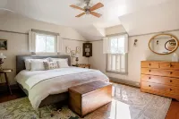Elegant Victorian Walking Distance to Downtown Grass Valley - Wifi