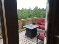 Lake Superior Log Home Retreat - 샬레 호텔