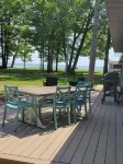 Sunrise Beach Oscoda - Lake Huron | Condo |Sleeps 8 |  3BR/2BA | Private Beach -  Habitaciones en casas particulares