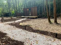 “Glass House2 - Modern Mirror Home w/ Hot-tub - 4 tähden