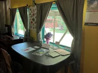 A Private, Cozy Cabin Near Bigfork for Two with a Clawfoot Tub - 홈스테이