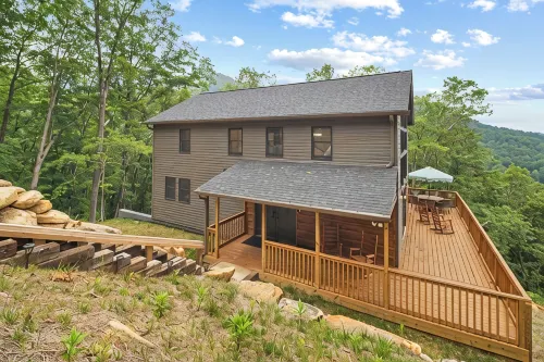 Mountain View Lodge - Hot Tub, Game Room & Rumbling Bald Access, Sleeps 11 - 샬레 호텔